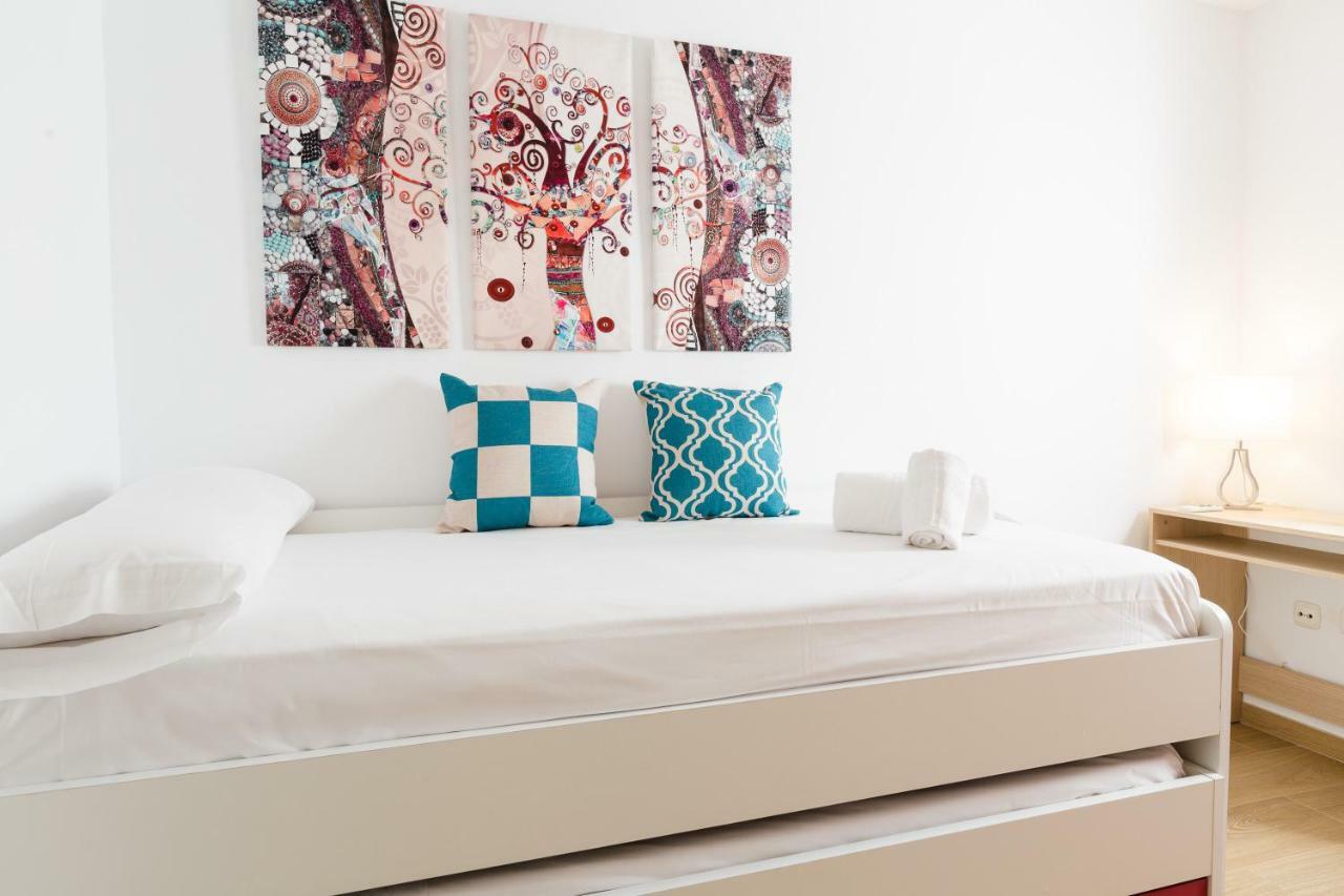 Picasso Daisy Apartment Фуeнхирола Екстериор снимка